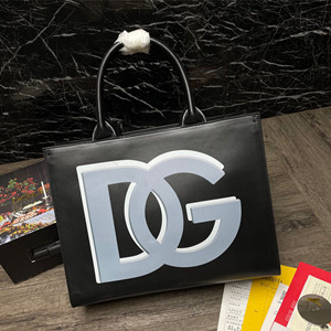 docle & gabbana small calfskin dg daily shopper bag