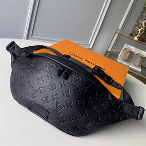 lv louis vuitton discovery bumbag #m44388
