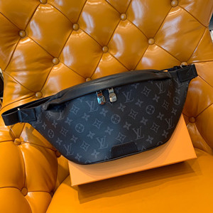 lv louis vuitton discovery bumbag #m44336