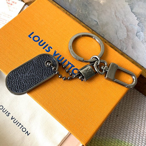 lv louis vuitton bag charm and key holder m63618