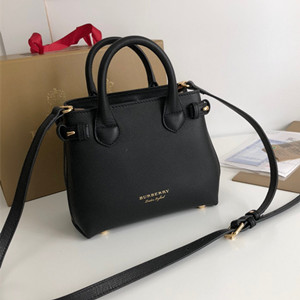 burberry 22cm the mini banner in leather and house check bag