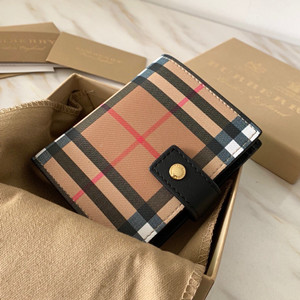 burberry small vintage check and leather folding wallet