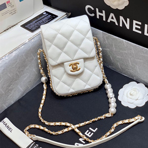 chanel clutch with chain bag