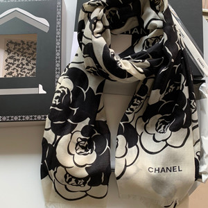 chanel cashmere scarf 135cm x 190cm