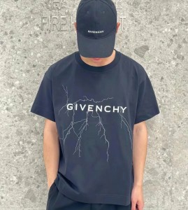 givenchy boxy fit t-shirt in cotton with reflective artwork