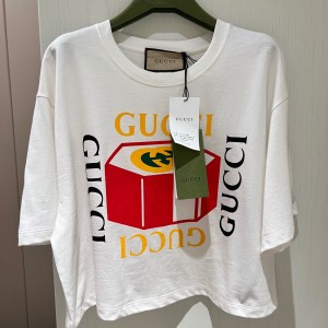 9A+ quality gucci cotton t-shirt with logo print