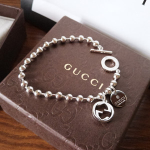 gucci interlocking g bracelet in silver