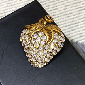 gucci strawberry brooch with crystal