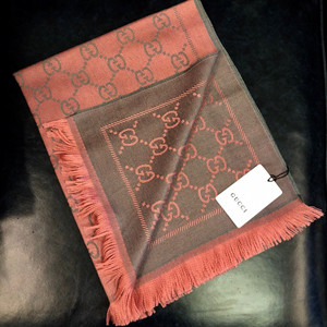 gucci wool gg jacquard pattern knitted scarf 180cm x 45cm