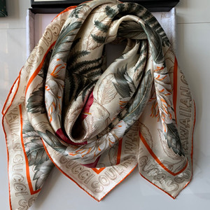 gucci hawaiian print silk scarf 90cm x 90cm