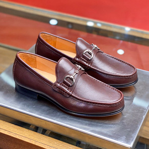 gucci 1953 horsebit leather loafer shoes