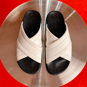 gucci rubber slide sandal shoes