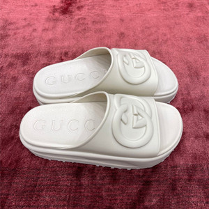 9A+ quality gucci women's slide sandal with interlocking g