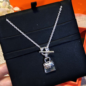 hermes kelly necklace