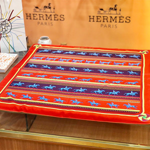 hermes square scarf 90cm x 90cm