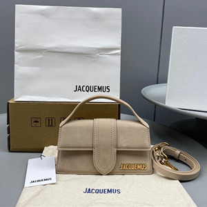 jacquemus 18cm le bambino small flap bag