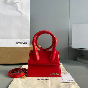 jacquemus 18cm le chiquito noeud coiled handbag