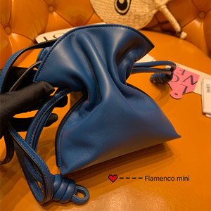 loewe flamenco knot mini bag 15.5cm