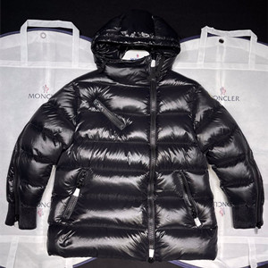 9A+ quality moncler short down jacket