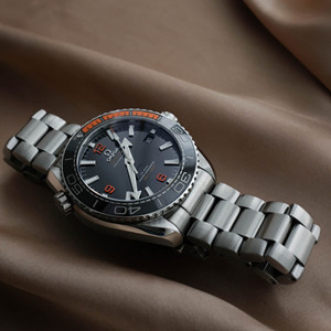 omega seamaster planet ocean 600m co-axial master chronometer 43.5mm