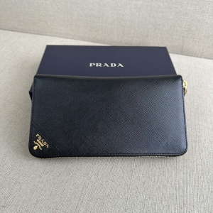 prada saffiano leather wallet