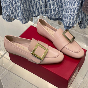 roger vivier soft metal buckle loafers in leather shoes