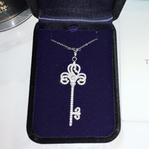 tiffany & co fleur de lis key pendant necklace