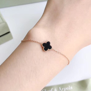 van cleef & arpels mini sweet alhambra bracelet
