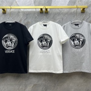 versace embroidered medusa t-shirt