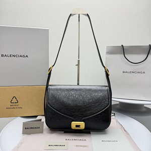 balenciaga women's clicca shoulder bag medium