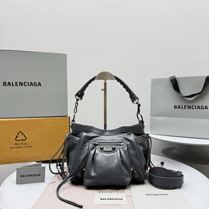 balenciaga women's le city bucket bag small