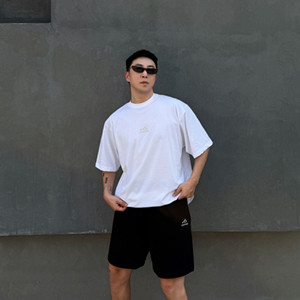 balenciaga men's bodies medium fit t-shirt