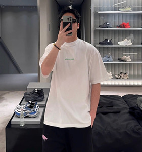 balenciaga men's back medium fit t-shirt