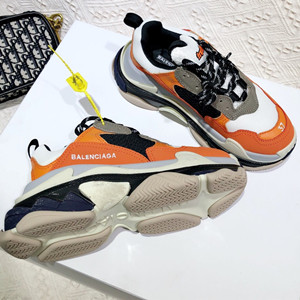 balenciaga triple s trainers shoes