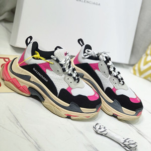 balenciaga triple s trainers shoes
