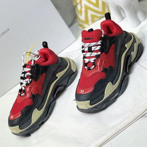 balenciaga triple s trainers shoes