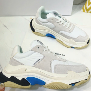 balenciaga triple s trainers shoes