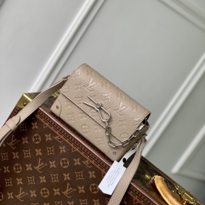 lv louis vuitton steamer wearable wallet #m13889