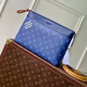 lv louis vuitton pochette voyage souple clutch #m12665