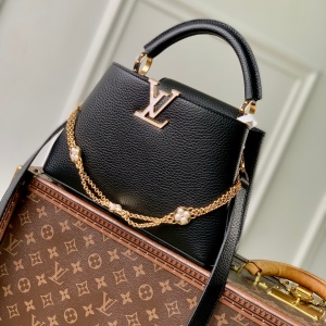 lv louis vuitton capucines bb small handbag #m25862
