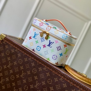 lv louis vuitton nice nano vanity case #m28341