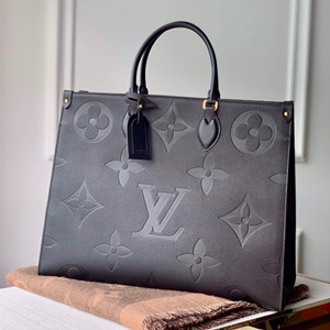 lv louis vuitton onthego bag #m44925