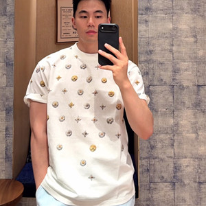 lv louis vuitton overprinted monogram jacquard t-shirt