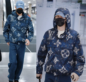 lv louis vuitton printed monogram windbreaker