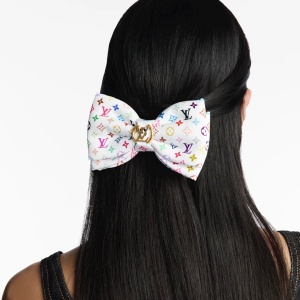 lv louis vuitton hair clip