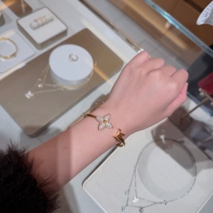 lv louis vuitton bracelet