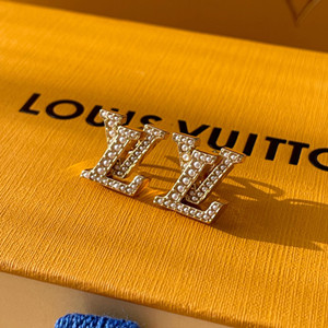 lv louis vuitton earrings