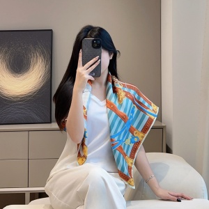 9A+ quality lv louis vuitton scarf 90x90cm