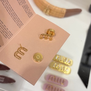miumiu earrings