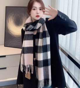 9A+ quality burberry scarf 200x36cm